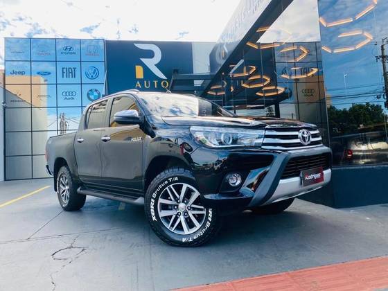 TOYOTA HILUX 2.8 SRX 4X4 CD 16V DIESEL 4P AUTOMÁTICO TOYOTA HILUX 2.8 SRX 4X4 CD 16V DIESEL 4P AUTOMÁTICO